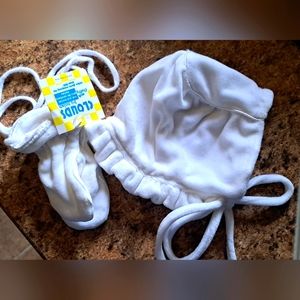 Precious Vintage Crushed Velvet Bonnet And Mitten Set Newborn/2mo